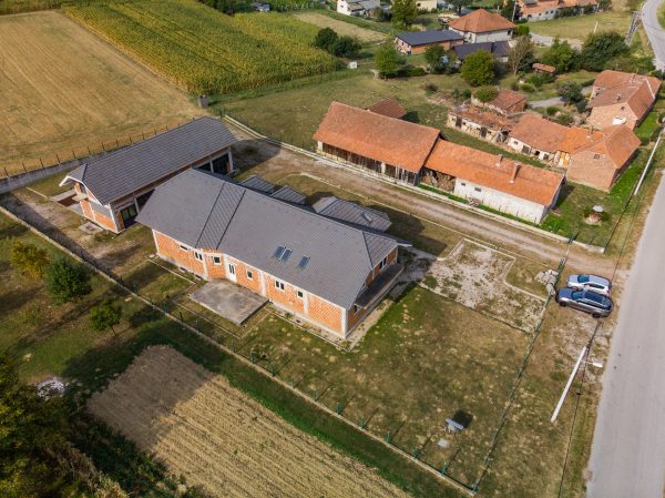 KUĆA I OBJEKT ZA ŠIRU NAMJENU (POSLOVNI, STAMBENI, SKLADIŠNI i dr.) 7